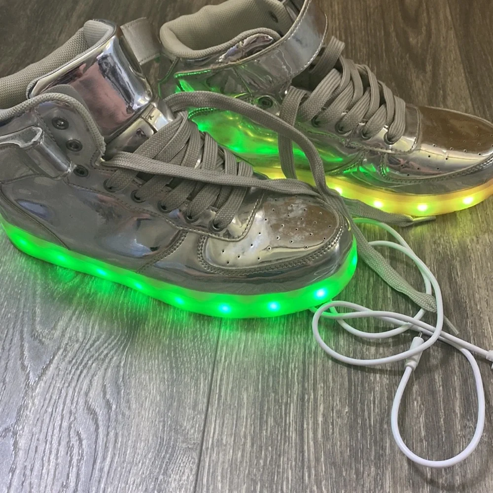 Light up High Tops - change color- and blinking function - Picture 4 of 11